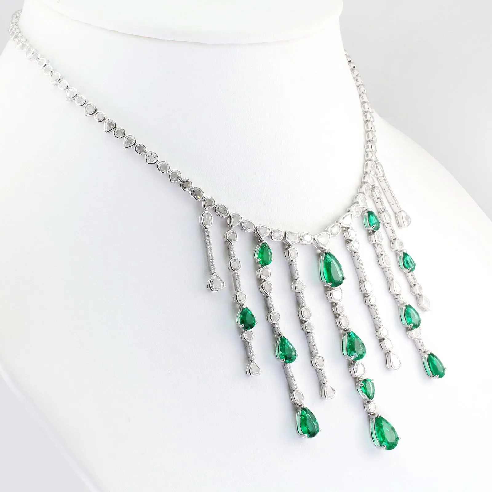 14.60 / 14.25 cts Emerald With Diamond Necklace