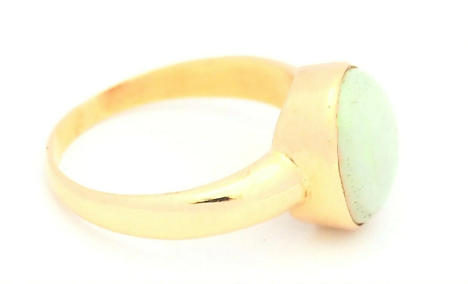 Light Opal 18ct Yellow Gold Ring