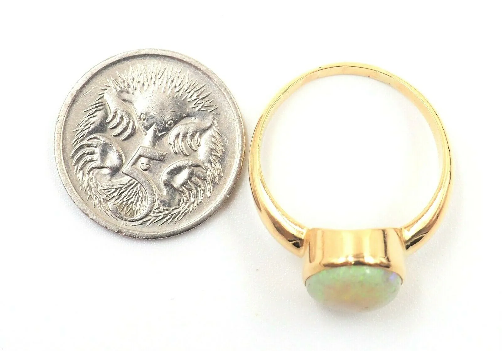 Light Opal 18ct Yellow Gold Ring