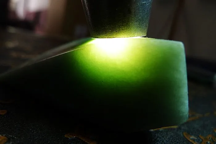 Natural Jade Rough Jadeite Raw (214g,7X5.9X3.1cm)