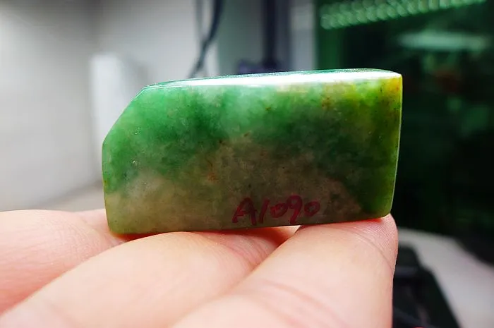 Natural Jade Rough Jadeite Raw (22g,4.1X2.1X0.95cm)