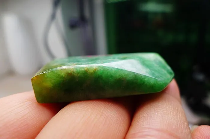 Natural Jade Rough Jadeite Raw (22g,4.1X2.1X0.95cm)