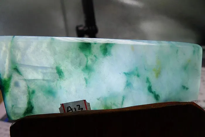 Natural Jade Rough Jadeite Raw (26g,7.6X3.1X0.35cm)