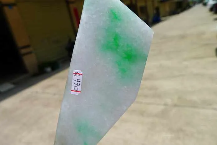 Natural Jade Rough Jadeite Raw (47g,9.9X3.4X0.5cm)