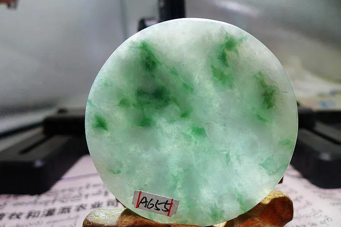 Natural Jade Rough Jadeite Raw (61g,5.3X0.8cm)