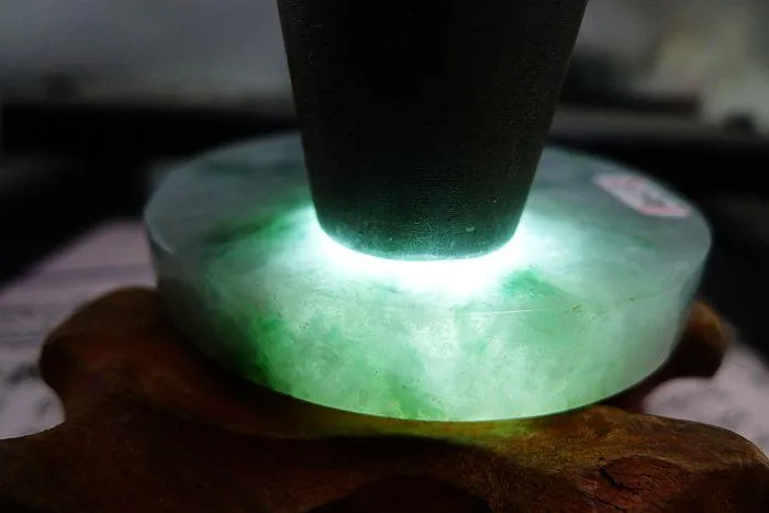 Natural Jade Rough Jadeite Raw (61g,5.3X0.8cm)