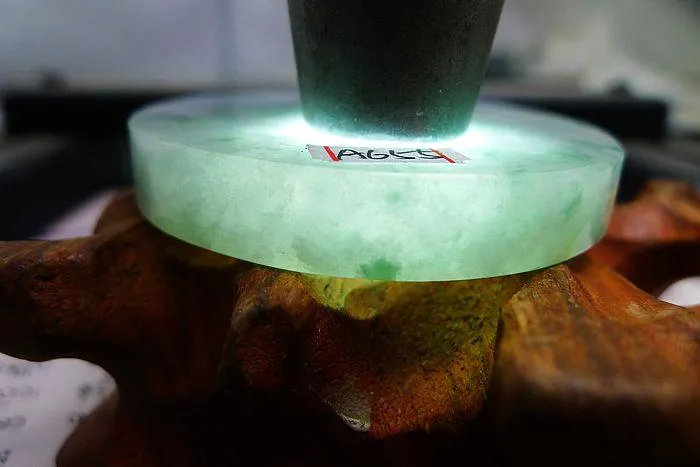Natural Jade Rough Jadeite Raw (61g,5.3X0.8cm)