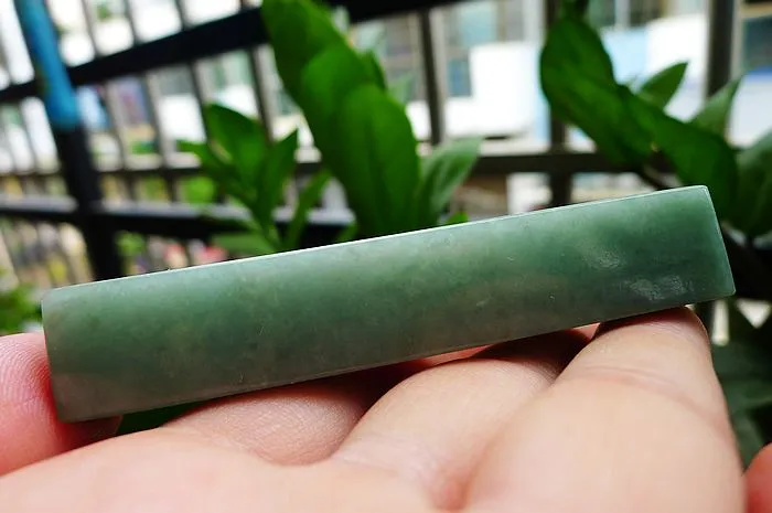 Natural Jade Rough Jadeite Raw (61g,8.2X1.55X1.5cm)