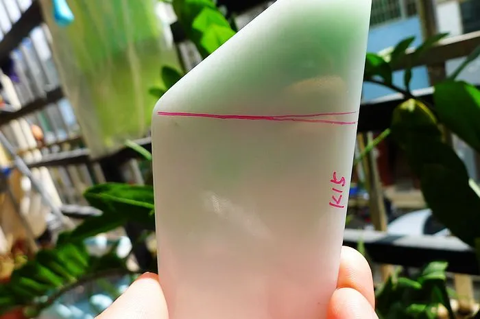 Natural Jade Rough Jadeite Raw (79g,9.4X5.1X0.8cm)