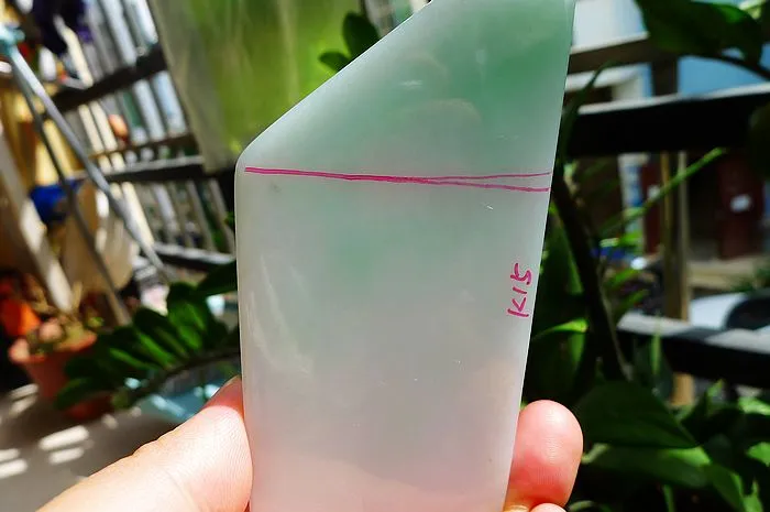 Natural Jade Rough Jadeite Raw (79g,9.4X5.1X0.8cm)