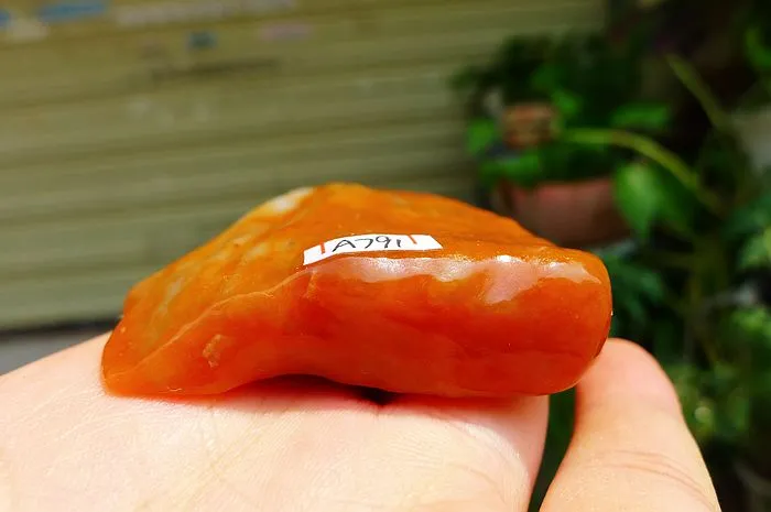 Natural Jade Rough Jadeite Raw (81g,6X5.3X1.3cm)