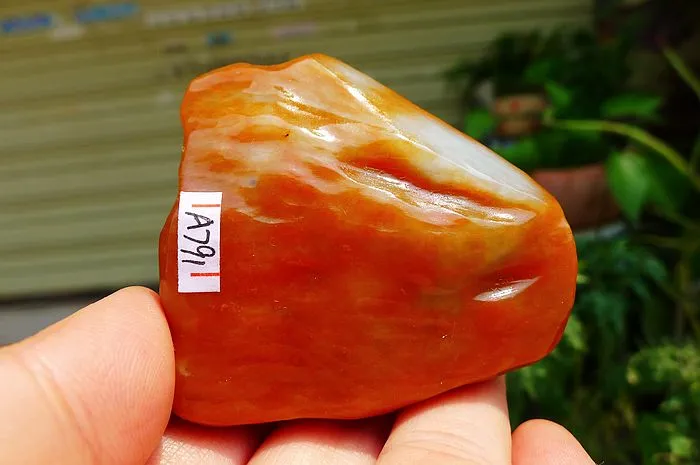 Natural Jade Rough Jadeite Raw (81g,6X5.3X1.3cm)
