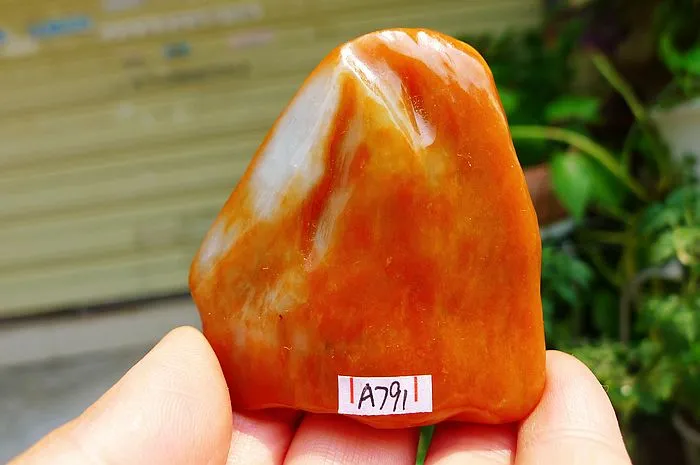 Natural Jade Rough Jadeite Raw (81g,6X5.3X1.3cm)