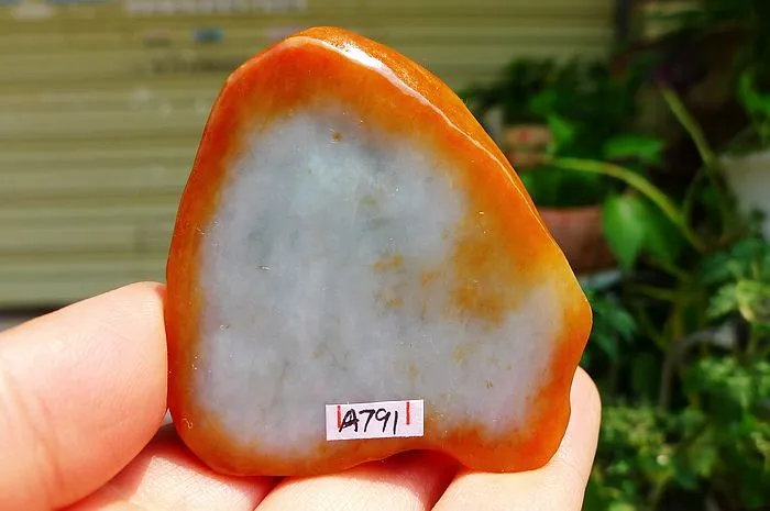 Natural Jade Rough Jadeite Raw (81g,6X5.3X1.3cm)
