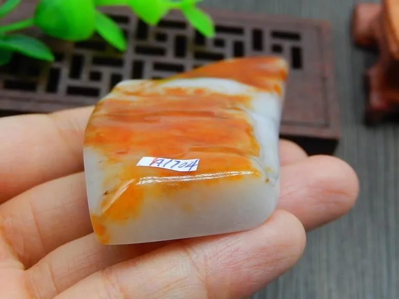 Natural Jade Rough Jadeite Raw (85g, 77X37X13.4mm)