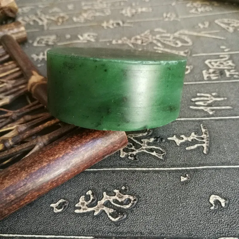 Natural Kunlun Jade Rough Nephrite Raw (159g, 5.5X2.2cm)