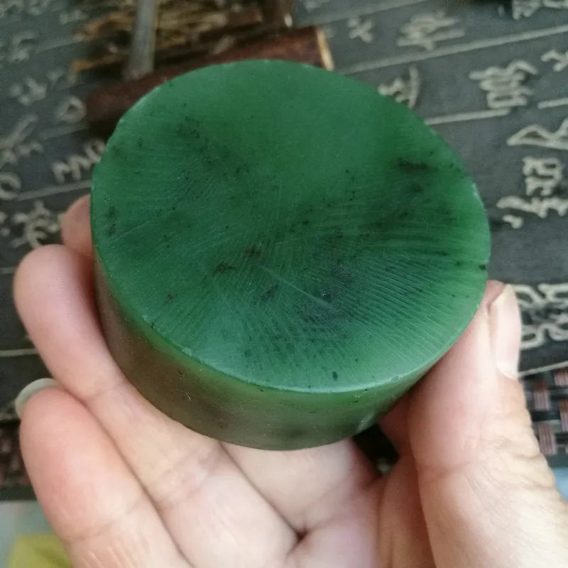Natural Kunlun Jade Rough Nephrite Raw (159g, 5.5X2.2cm)