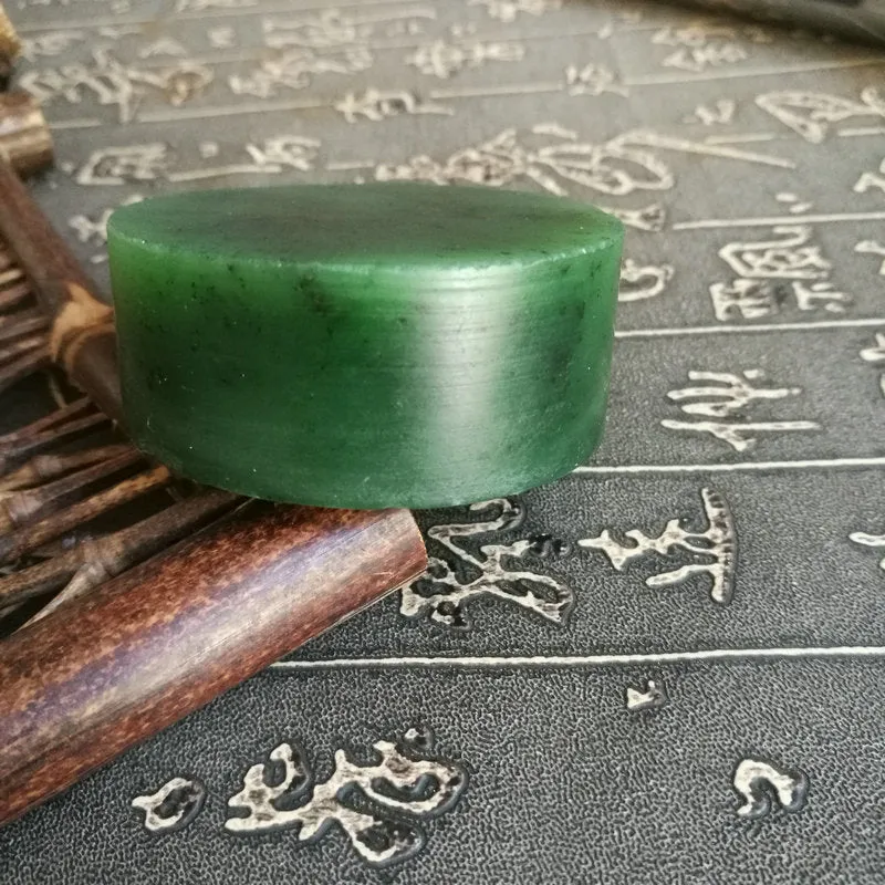 Natural Kunlun Jade Rough Nephrite Raw (159g, 5.5X2.2cm)