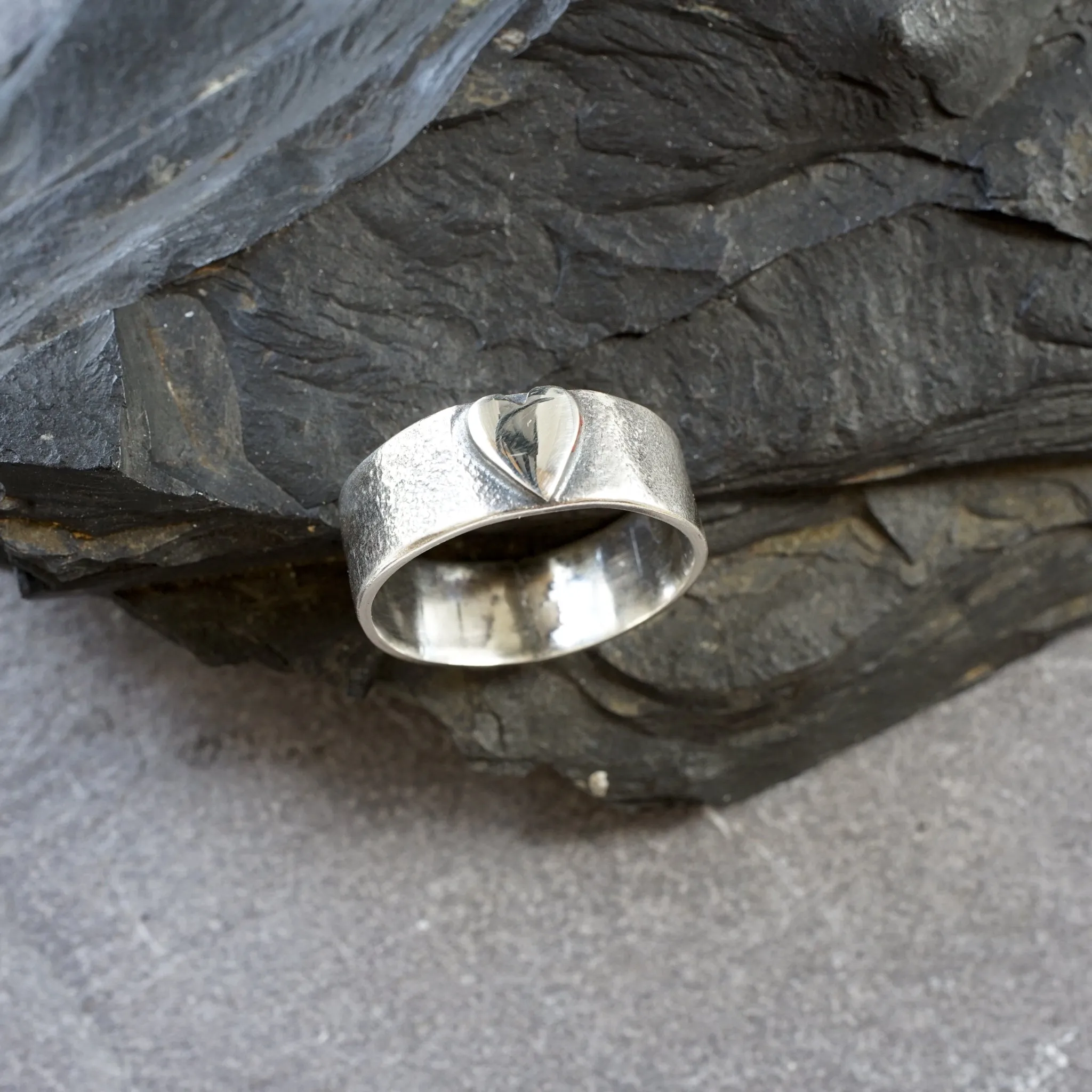 SH01R Silver Heart Ring