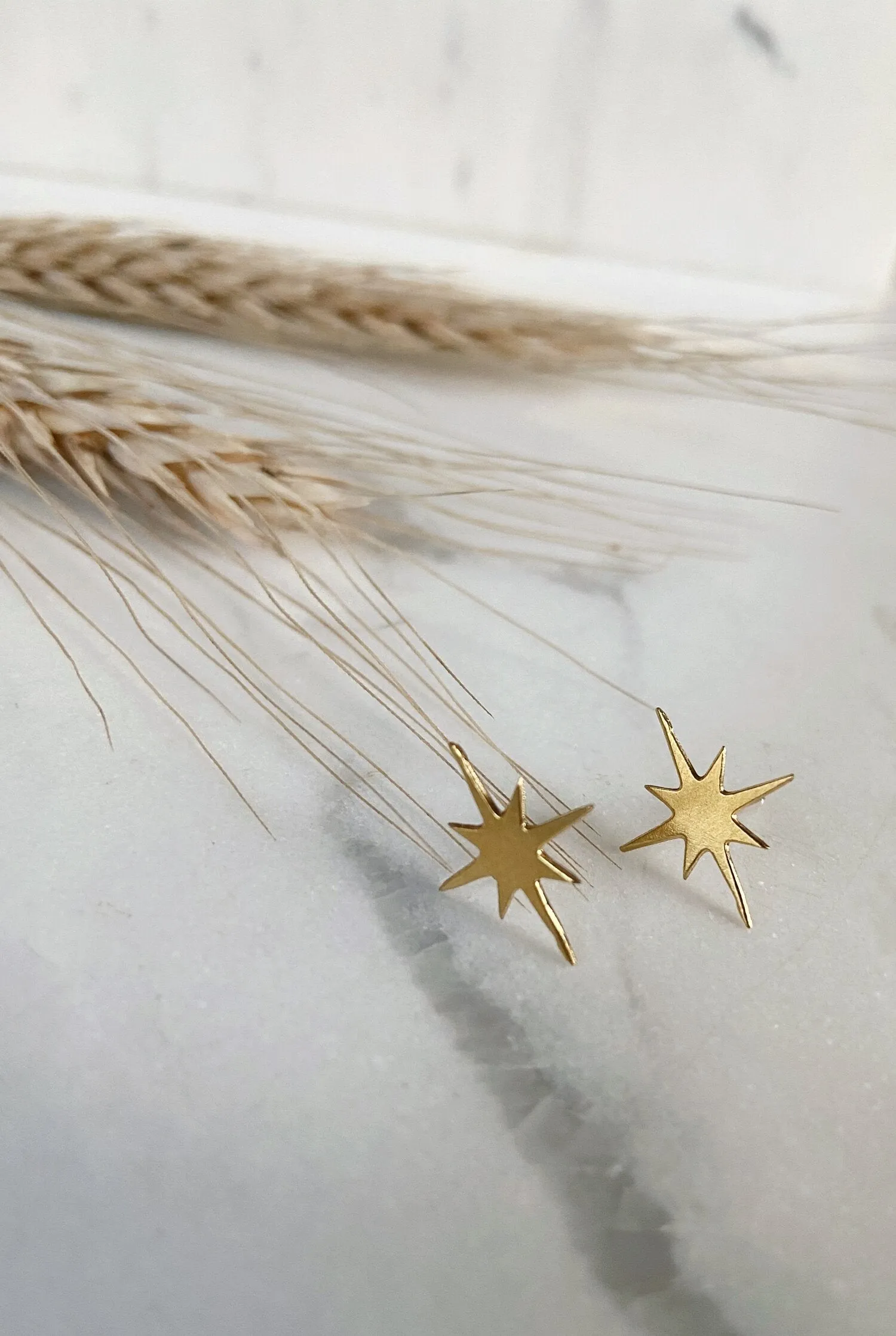 STAR STUDS EARRINGS